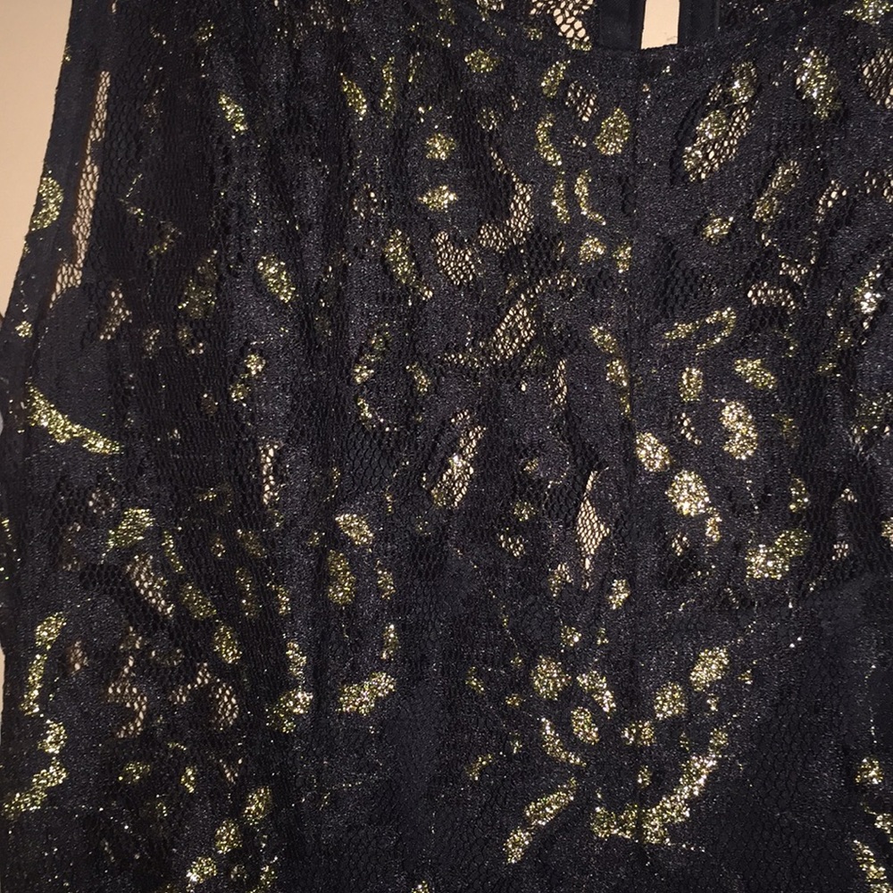 🛍4/$20🛍 Black and Gold Lace Dress - Picture 6 of 7